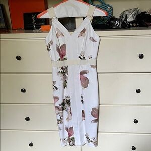 Ted Baker Floral White & Pink V-Neck Sheath Dress shower wedding rose gold 1